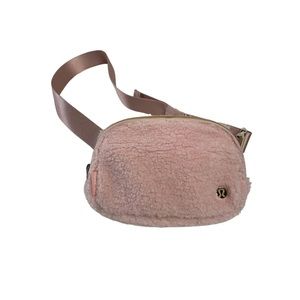 Lululemon belt bag Pink Sherpa